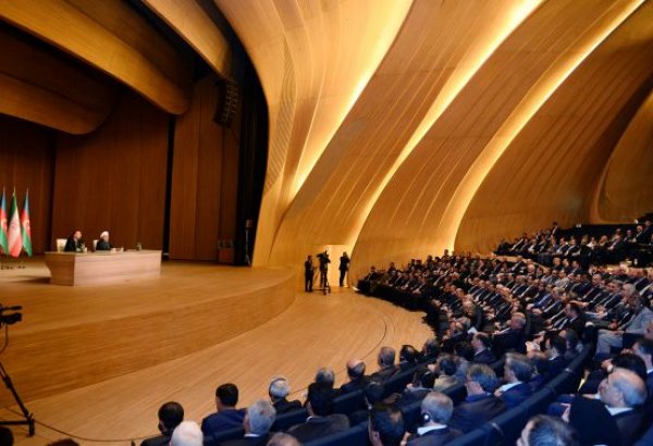 Azerbaijani, Iranian presidents attend business forum in Baku