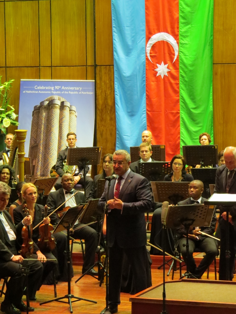 CAR tarixində ilk dəfə olaraq Azərbaycan klassik musiqisindən ibarət konsert təşkil olunub (FOTO)