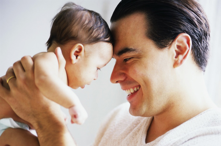 Ученые нашли связь между отцовством в молодом возрасте и ранней смертью