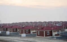 Президент Ильхам Алиев принял участие в открытии нового поселка, построенного в Гяндже для вынужденных переселенцев (ФОТО)