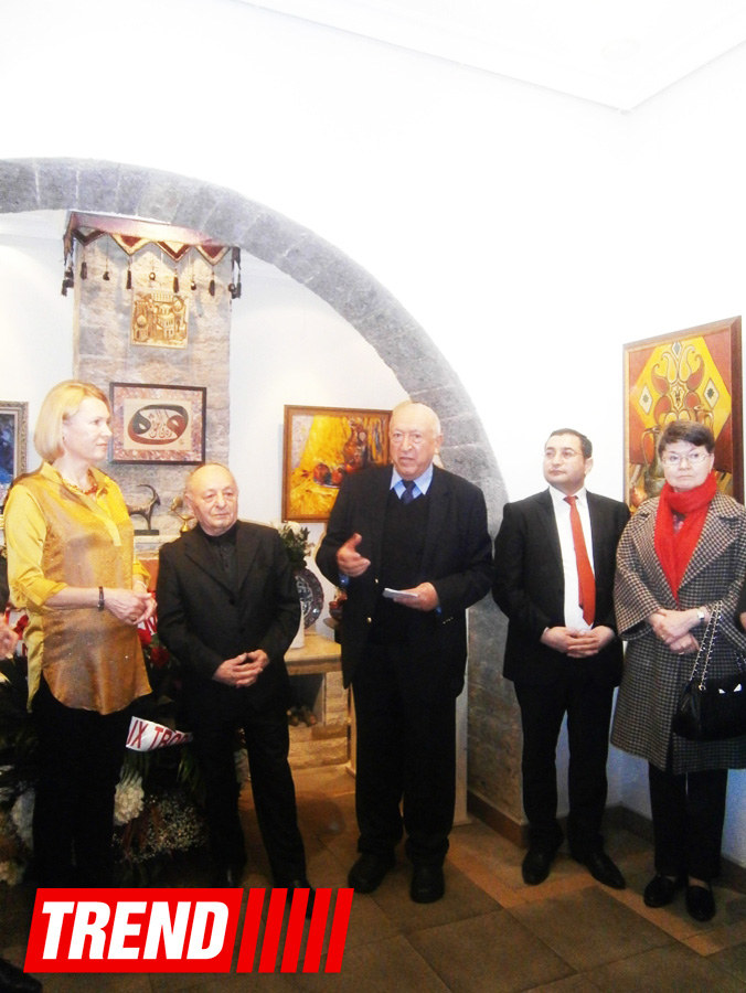 В Баку открылась выставка российской художницы Ольги Гладковой (ФОТО)