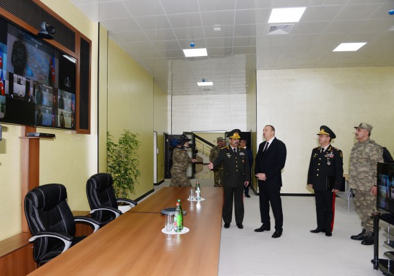 President Ilham Aliyev attended the opening of a new building of the headquarters in the military town of Shamkir military formation (PHOTO)