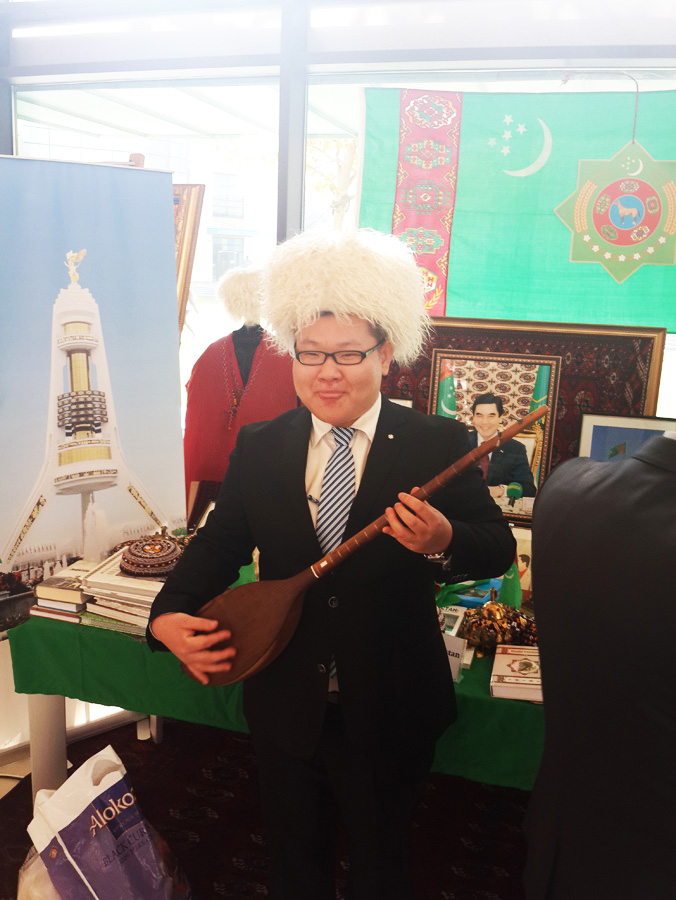 Посольство Туркменистана приняло участие на 4-ом Международном Фестивале в Университете АДА (фотосессия)