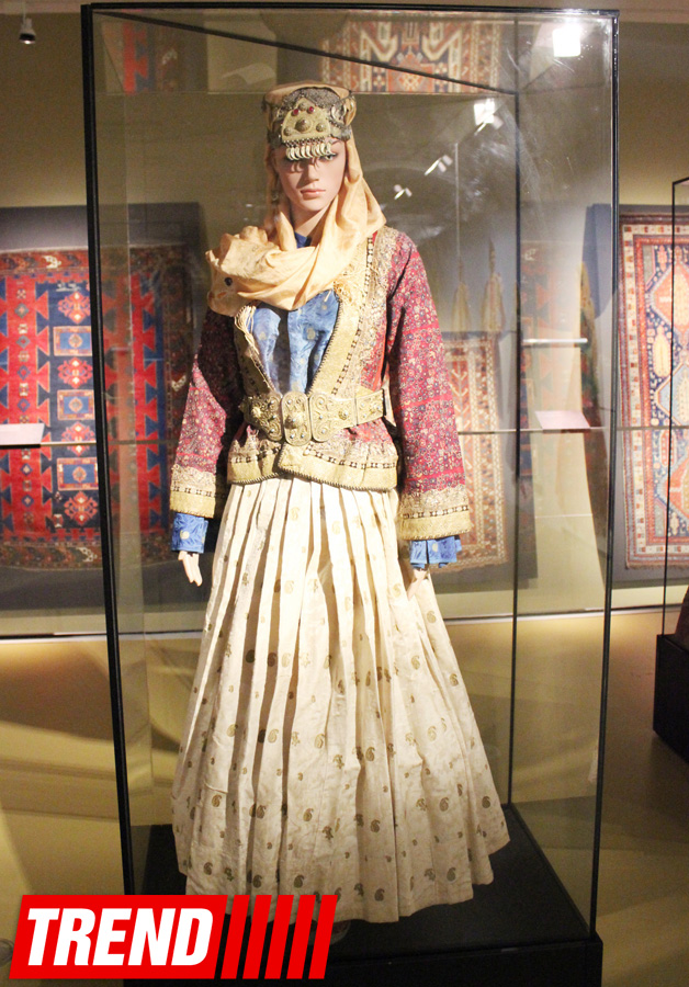 Великолепие азербайджанских женских национальных костюмов (ФОТО)
