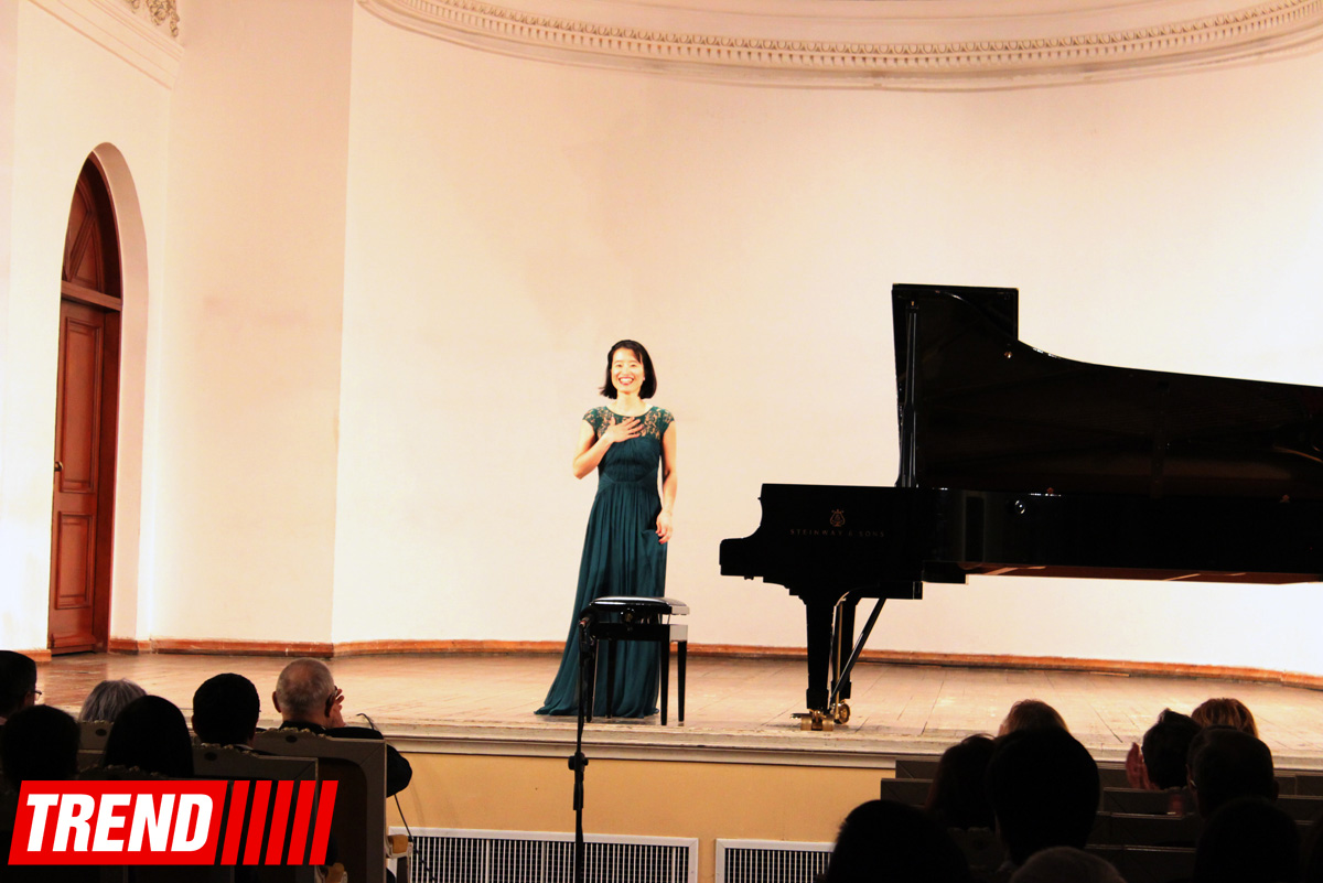 Вечер легендарного бакинца Мурада Кажлаева и японской пианистки Чисато Кусуноки в Филармонии (ФОТО)