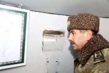 Министр обороны проверил боеготовность войсковых частей в прифронтовой зоне (ФОТО)