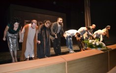 Турецкий театр представил в Баку премьеру спектакля  “Nereye” (ФОТО)