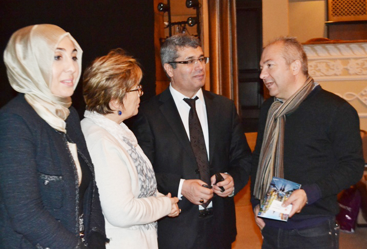 Турецкий театр представил в Баку премьеру спектакля  “Nereye” (ФОТО)