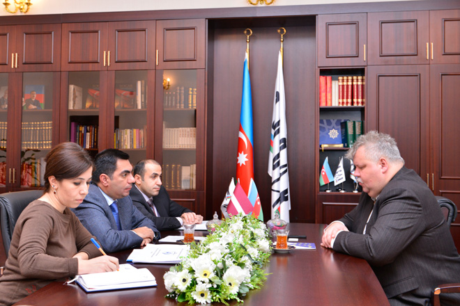 Посол Латвии в Азербайджане посетил Бакинскую высшую школу нефти