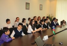 В Баку прошла виртуальная экскурсия по Государственному русскому музею (ФОТО)