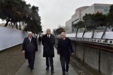 Azerbaijani president reviews construction at fountain and waterfall complex in Khatai