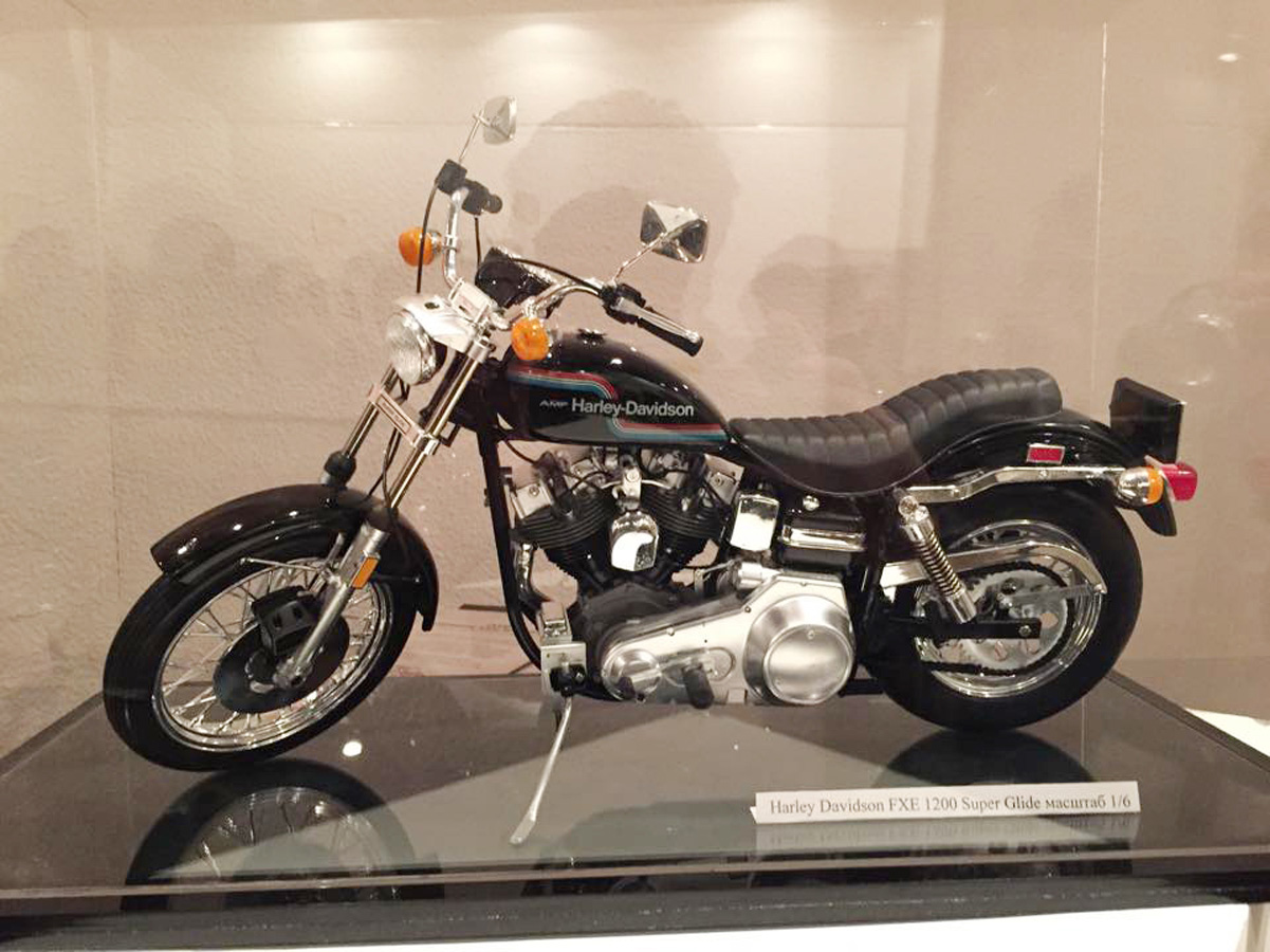 В Баку открылась выставка синтеза живописи и мотоциклов "Art & Motorcycles" (ФОТО)