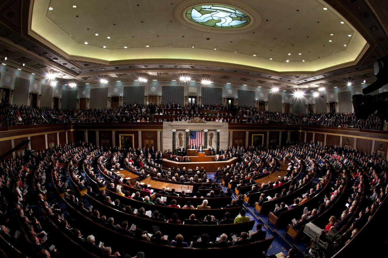 Сенат США принял законопроект о налоговой реформе