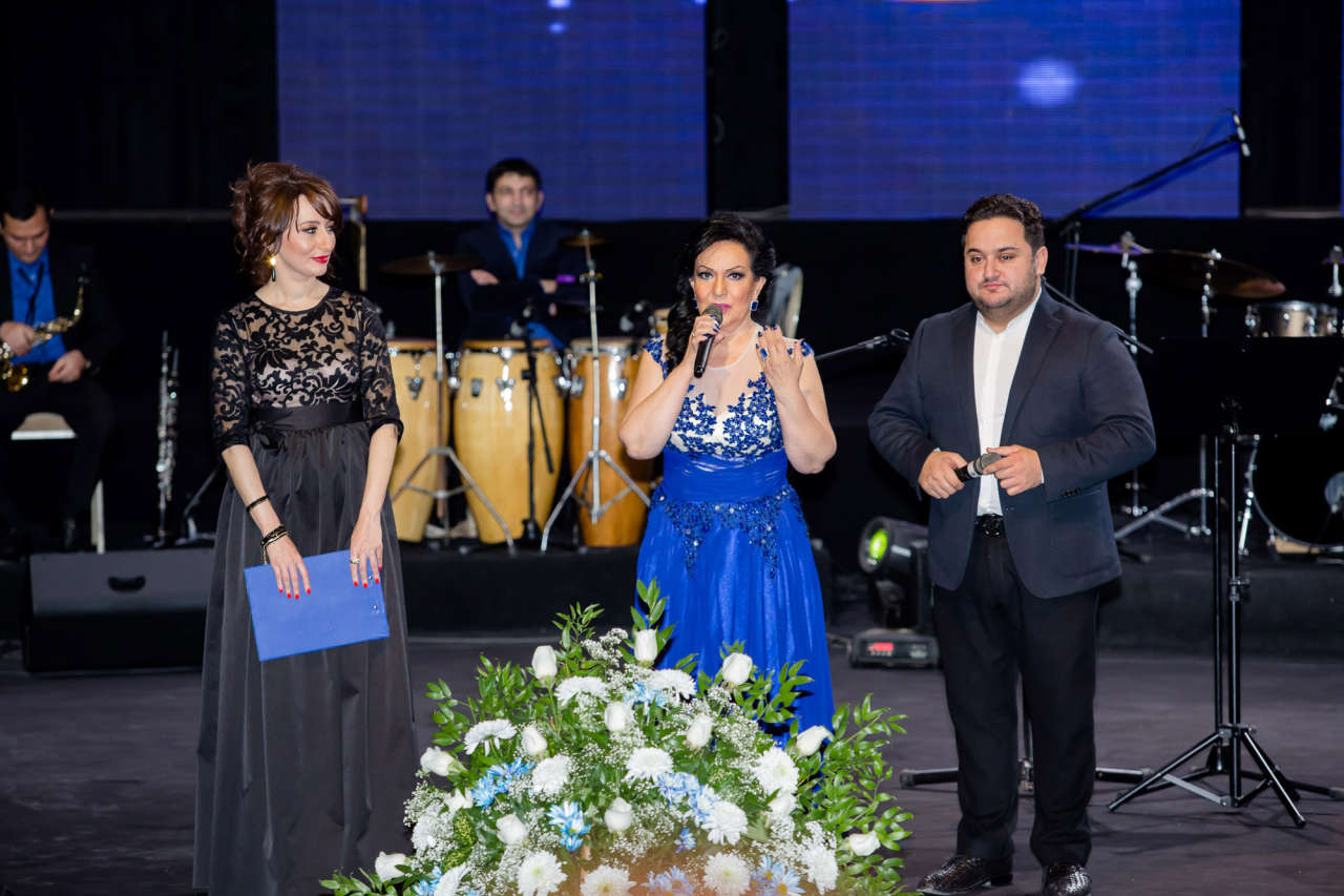 Во Дворце Гейдара Алиева прошел юбилейный вечер композитора Имрузы Гусейновой (ФОТО)