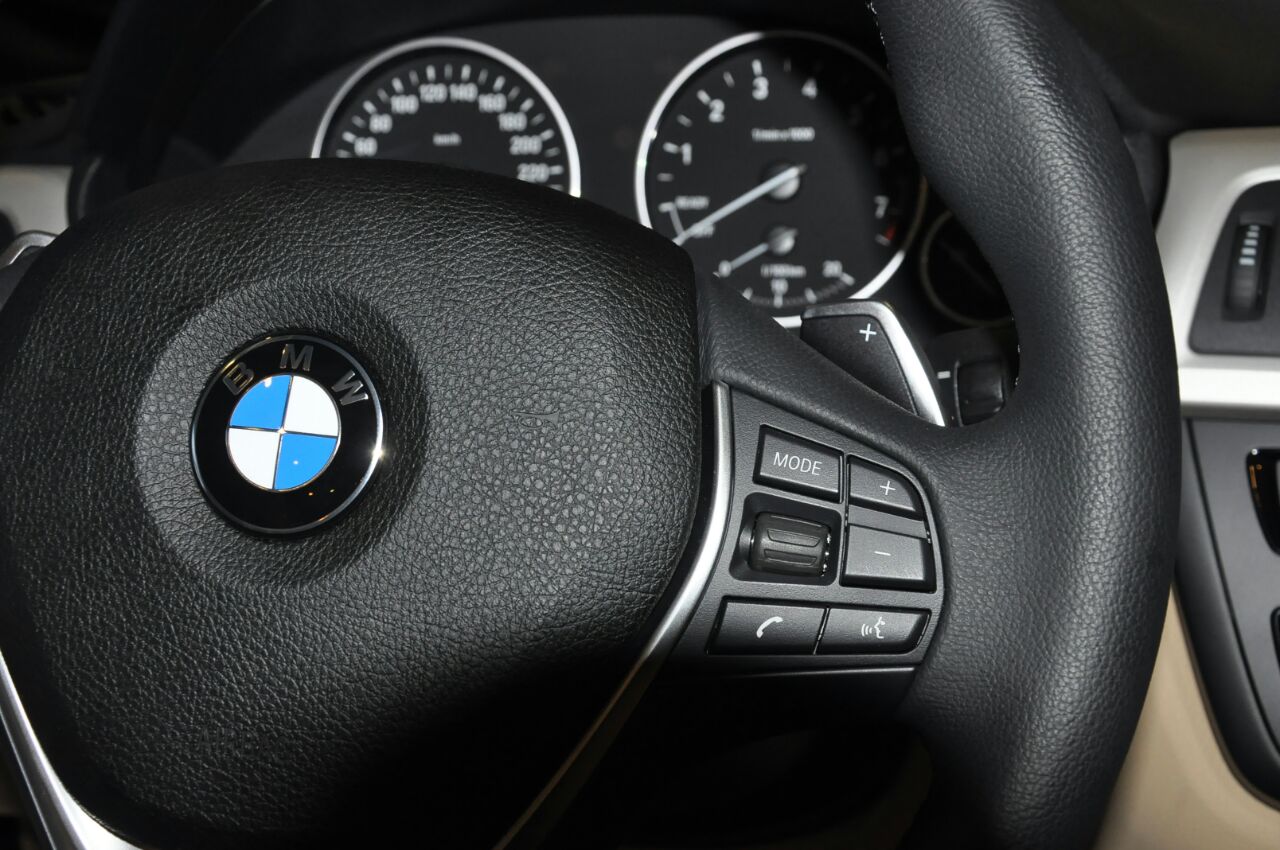 “BMW” 12 minə yaxın dizel mühərrikli avtomobili geri çağırıb