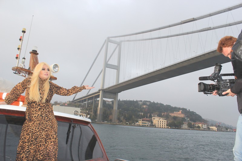 Назенин реализует в Стамбуле проект "Мое сердце" (ФОТО)
