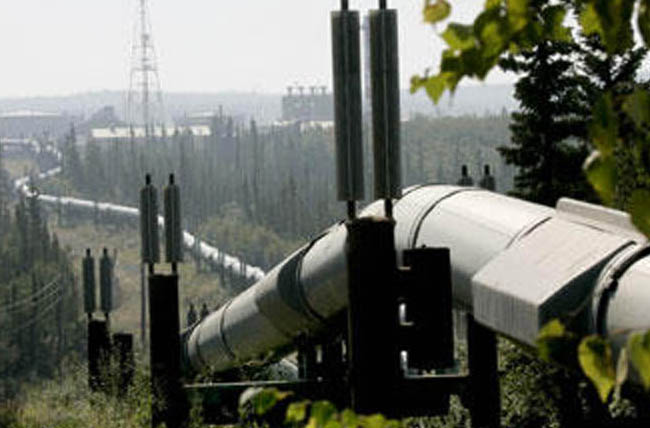 İran Azerbaycan'ın boru hattı altyapısını kullanmaya hazır