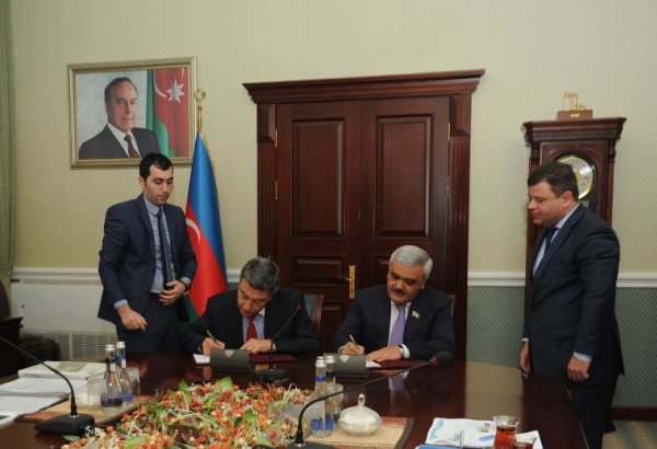 ARDNŞ və Rusiyanın "Qazprombank"ı kredit sazişi imzaladılar (FOTO)