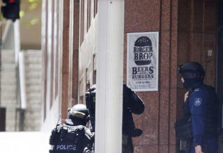 При штурме кафе в Сиднее убиты два человека, включая захватчика заложников - СМИ