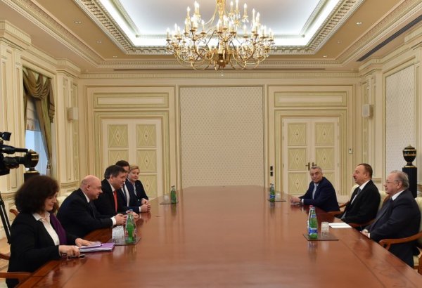 Президент Азербайджана принял вице-премьера Польши