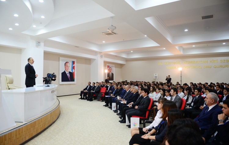 Azerbaijani president attends first All-Republican Forum of ASAN Volunteers (PHOTO)