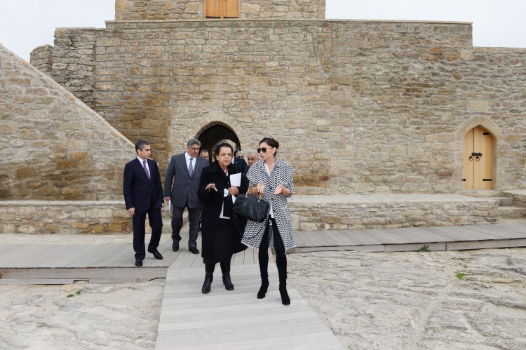 Первая леди Азербайджана Мехрибан Алиева посетила заповедник «Храм Атешгях» (ФОТО)