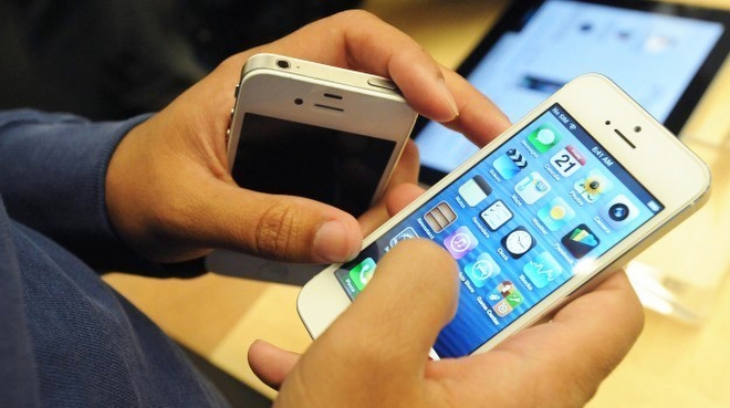 Azerbaycan'da cep telefonu ithali azaldı