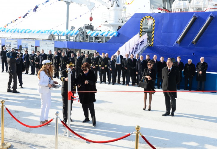 Президент Азербайджана и его супруга приняли участие в церемонии сдачи в эксплуатацию корабля «Муслим Магомаев» (версия 2) (ФОТО)