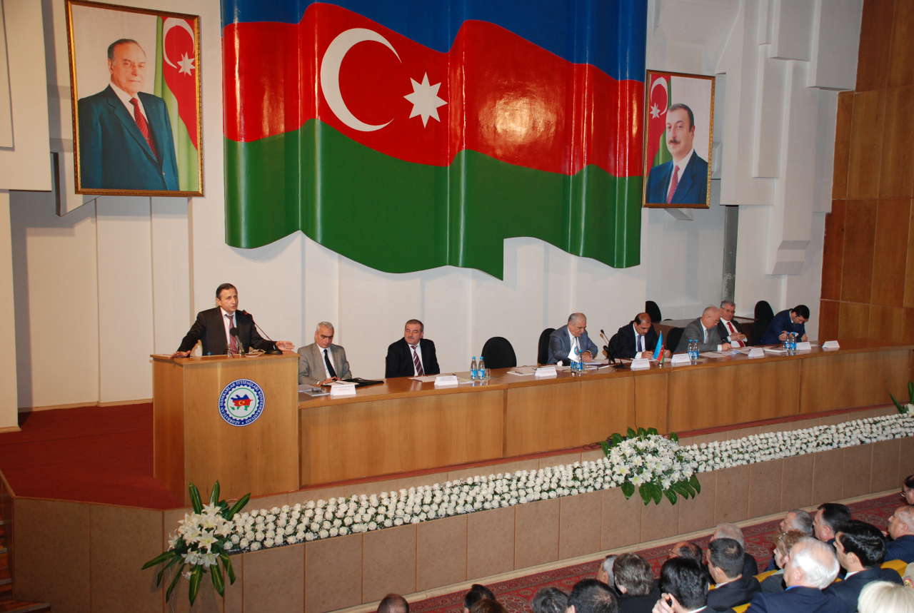 Azərbaycan Həmkarlar İttifaqları Konfederasiyasının 2014-cü ildəki fəaliyyətinə qiymət verildi (FOTO)