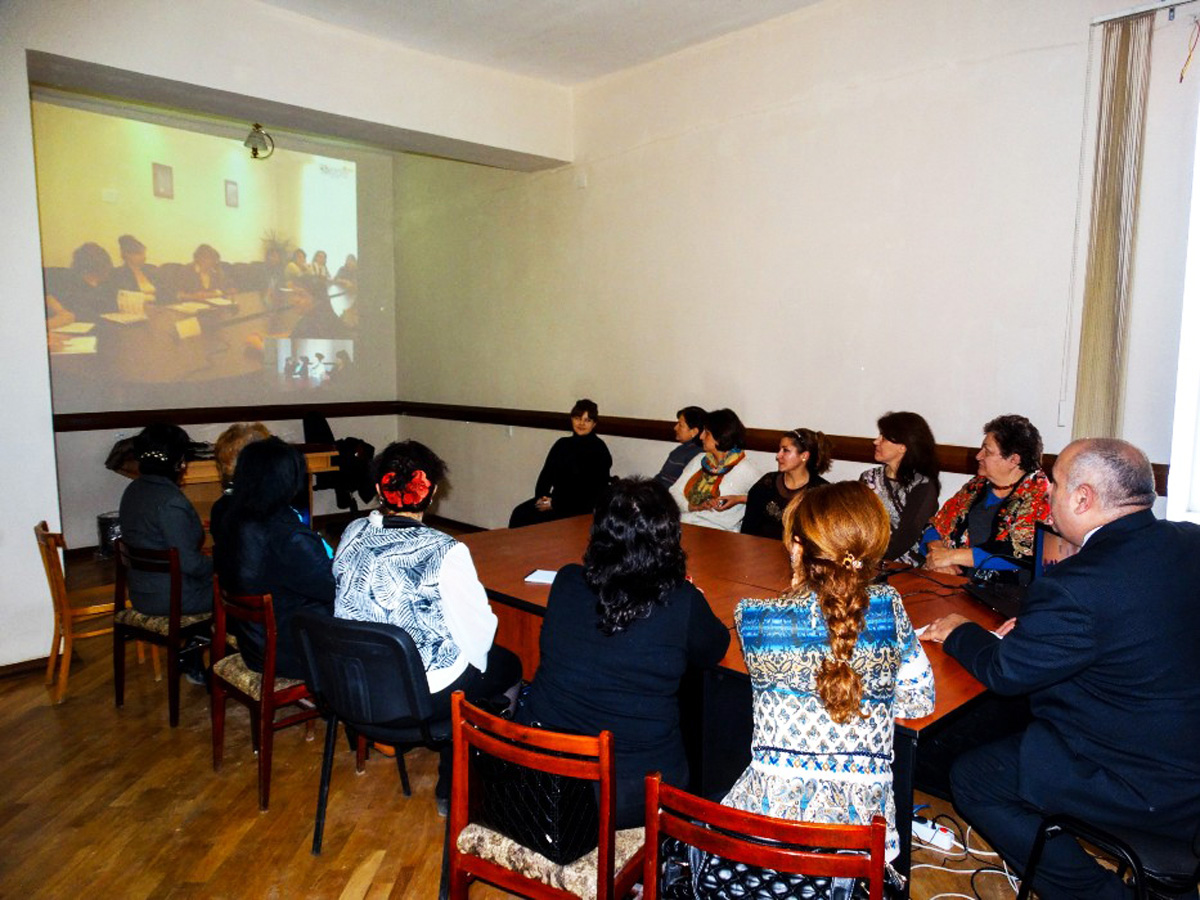 Учителя Баку и Гянджи приняли участие в семинаре по русскому языку (ФОТО)
