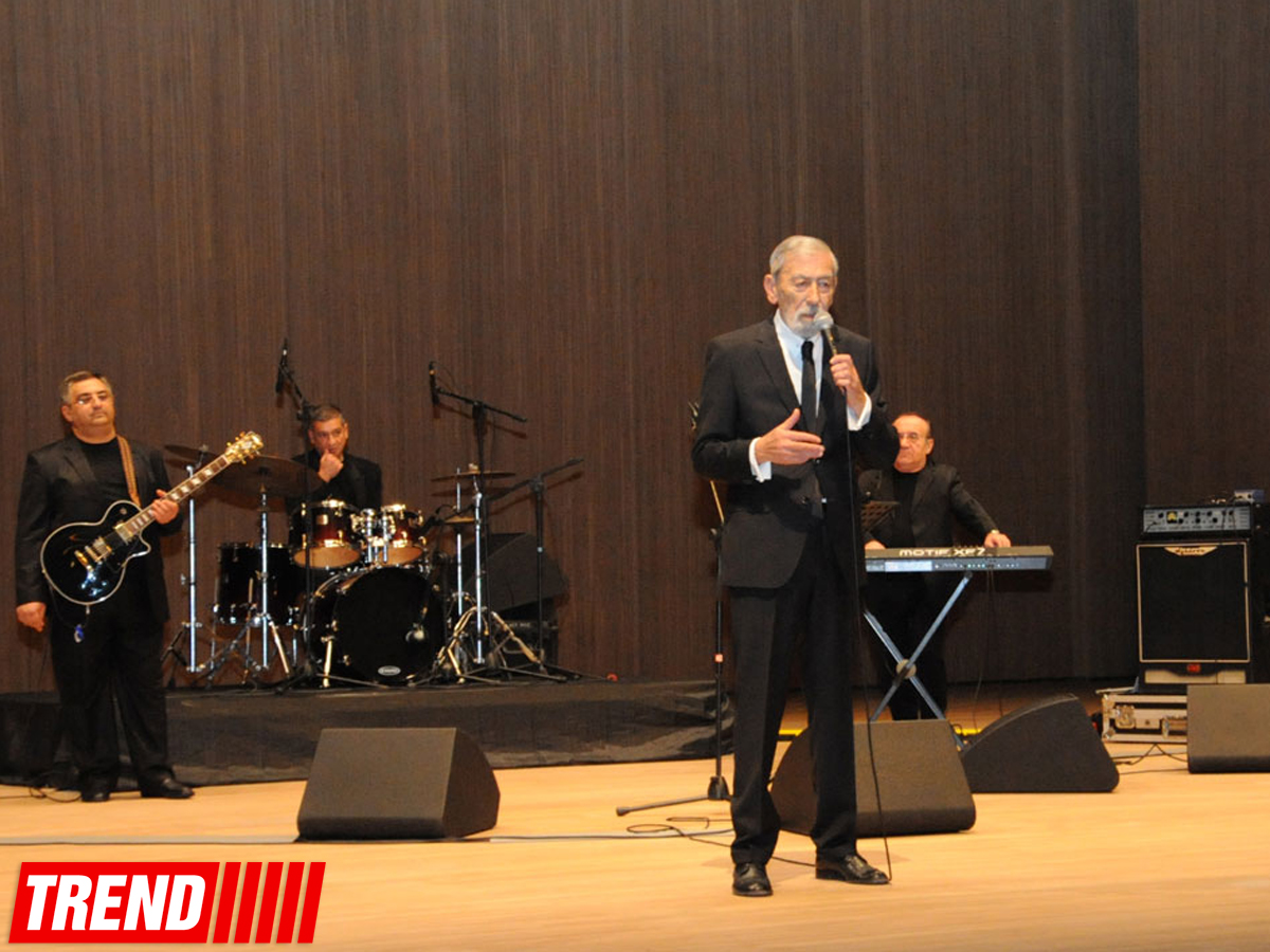 В Центре Гейдара Алиева прошел ностальгический вечер Вахтанга Кикабидзе (ФОТО)