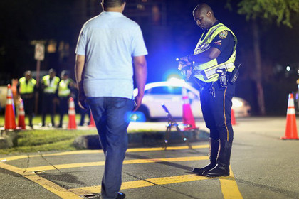 ABŞ-da polis əməkdaşı lal sürücünü güllələyib
