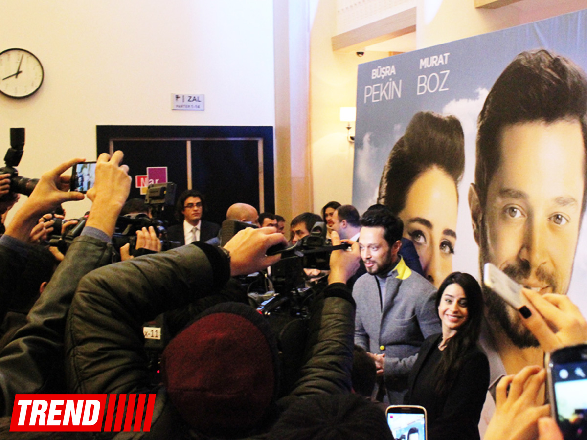 Мурат Боз вызвал большой ажиотаж в Киноцентре "Низами" (ФОТО)