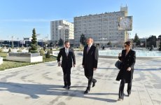 President Aliyev, his spouse observe new park in Baku (PHOTO)