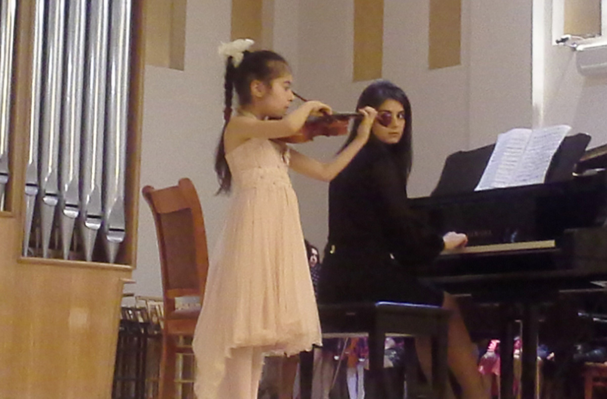 В Баку прошел фестиваль юных музыкантов (ФОТО)