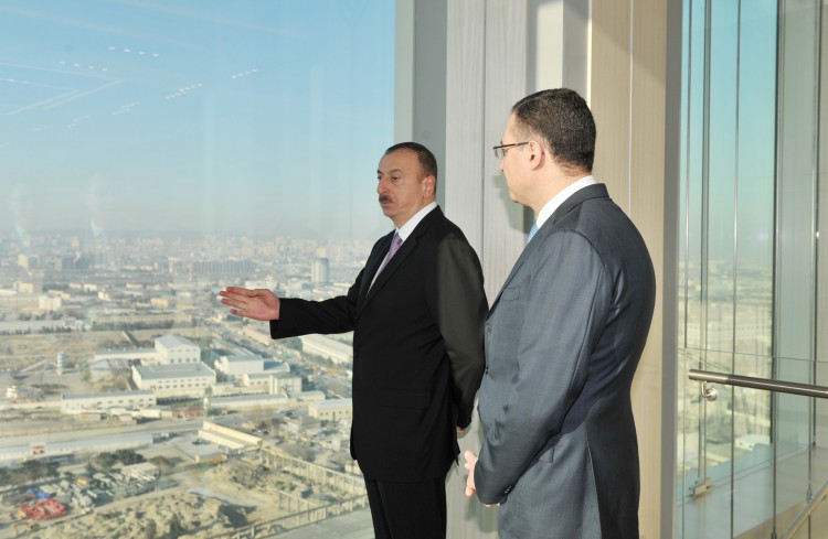 Президент Ильхам Алиев и его супруга Мехрибан Алиева приняли участие в открытии нового здания Госнефтефонда Азербайджана (ФОТО)