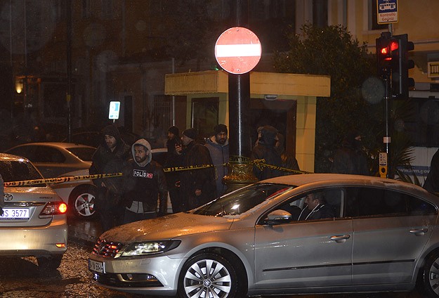 У женщины, устроившей взрыв в Стамбуле, было с собой три бомбы