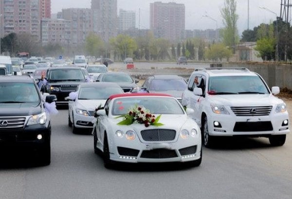 В Баку усилят контроль над передвижением автомобилей свадебных кортежей