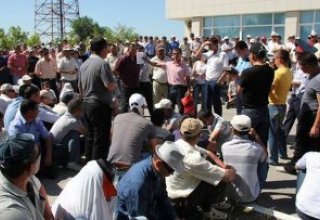 Oil workers on strike at Kazakh oil field