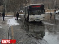 Снегопад внес коррективы в жизнь Баку (ФОТО)