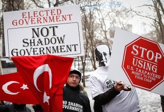 ABŞ-da Gülən hərəkatına qarşı azərbaycanlıların da qatıldığı aksiya keçirilib