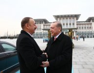 Azərbaycan Prezidenti İlham Əliyevin Türkiyədə rəsmi qarşılanma mərasimi keçirilib (FOTO)