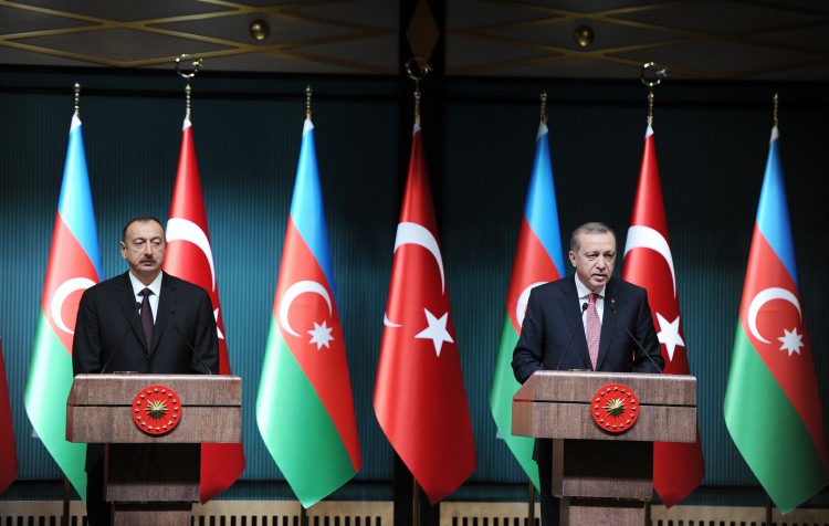 Президент Ильхам Алиев: Армения не хочет мира (ФОТО)