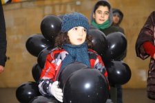 В небо над Баку выпущено 132 черных шара  (ФОТО)
