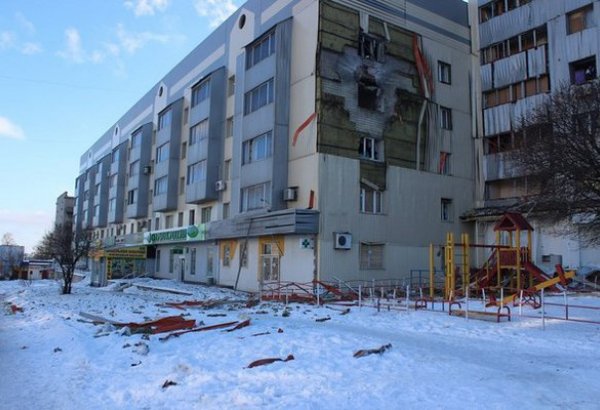 В Донецке в результате попадания снаряда в трамвайную остановку погибли 13 человек