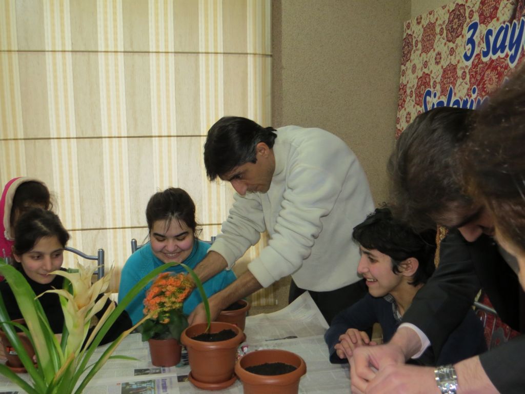 Азербайджанская "AtaSığorta" провела экологическую акцию для детей (ФОТО)