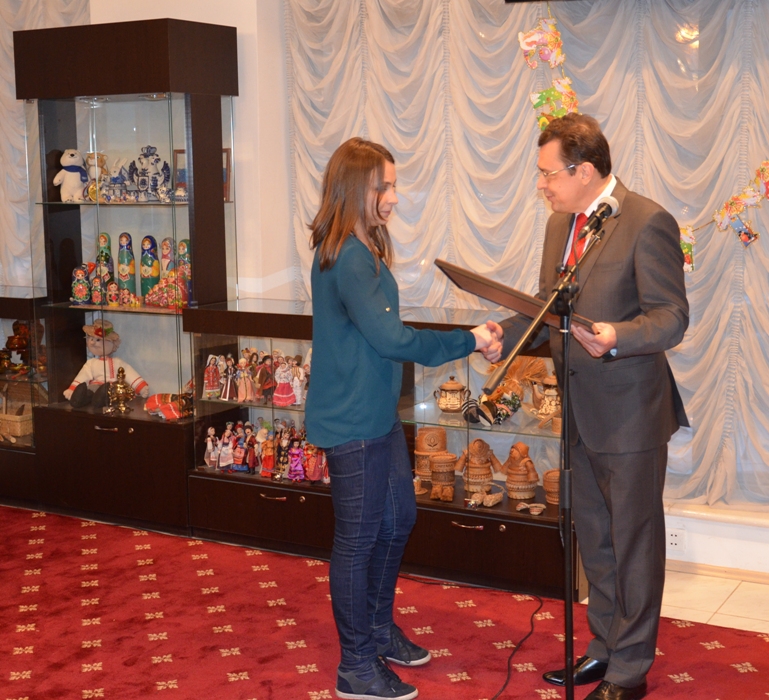 Российские дипломаты наградили азербайджанских журналистов (ФОТО)