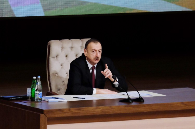 Президент Ильхам Алиев принял участие в конференции, посвященной  итогам первого года реализации Госпрограммы социально-экономического развития регионов в 2014-2018 годах (ФОТО)