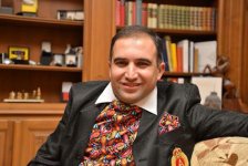 Гаджи Нуран Гусейнов вернулся в Баку из Германии
