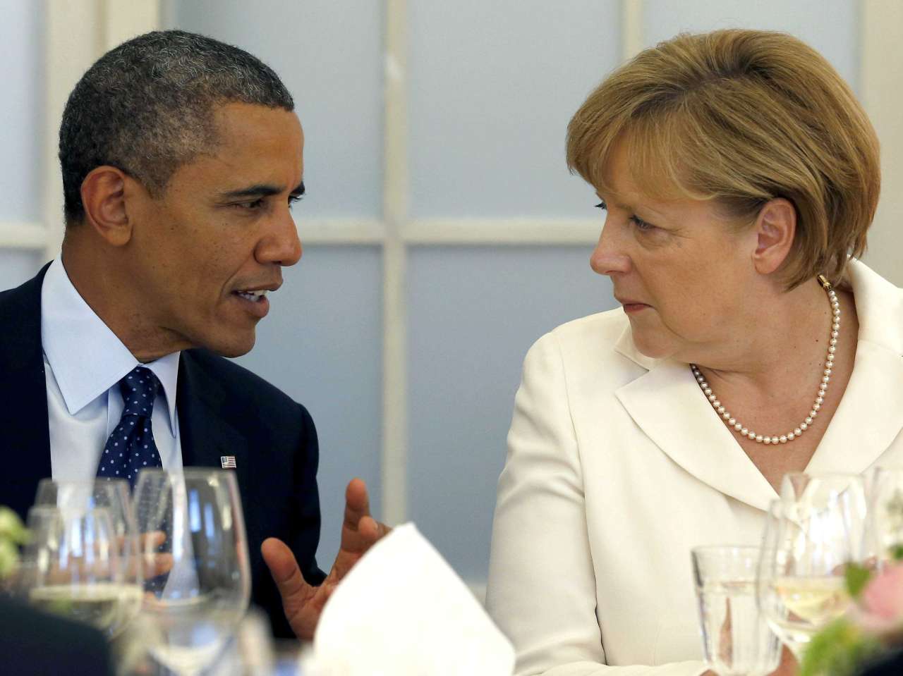 Obama ve Merkel Rusya ile Esed rejimini kınadı
